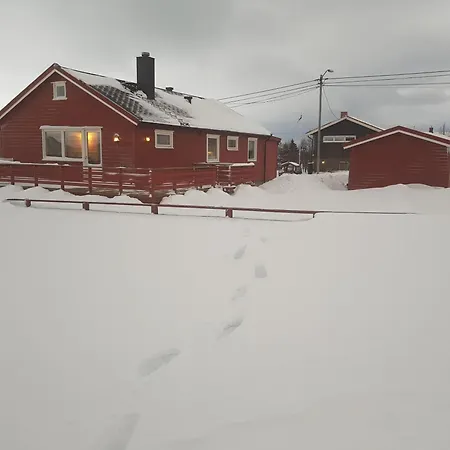 Hjem Pa Vadsoya *